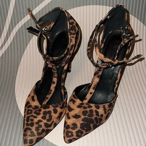 Wild Diva leopard print 4” heels